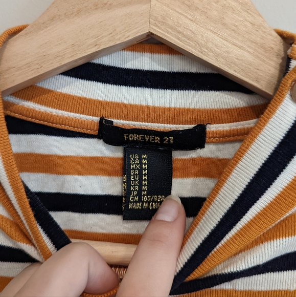 💚 2/15 Striped Mockneck - Picture 4 of 4